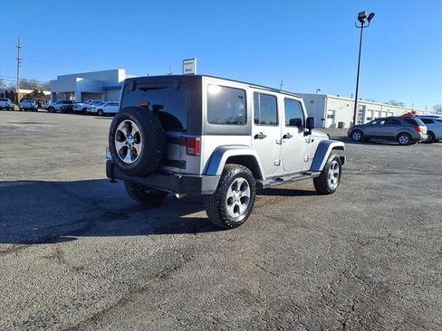 Used 2018 Jeep Wrangler Unlimited Sahara image 19