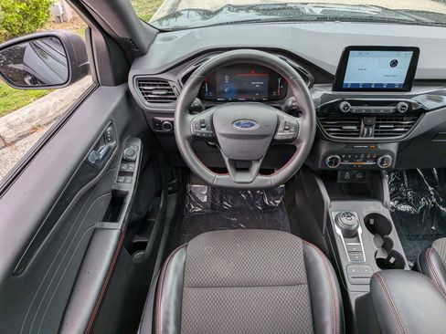 Used 2024 Ford Escape ST-Line FWD image 18