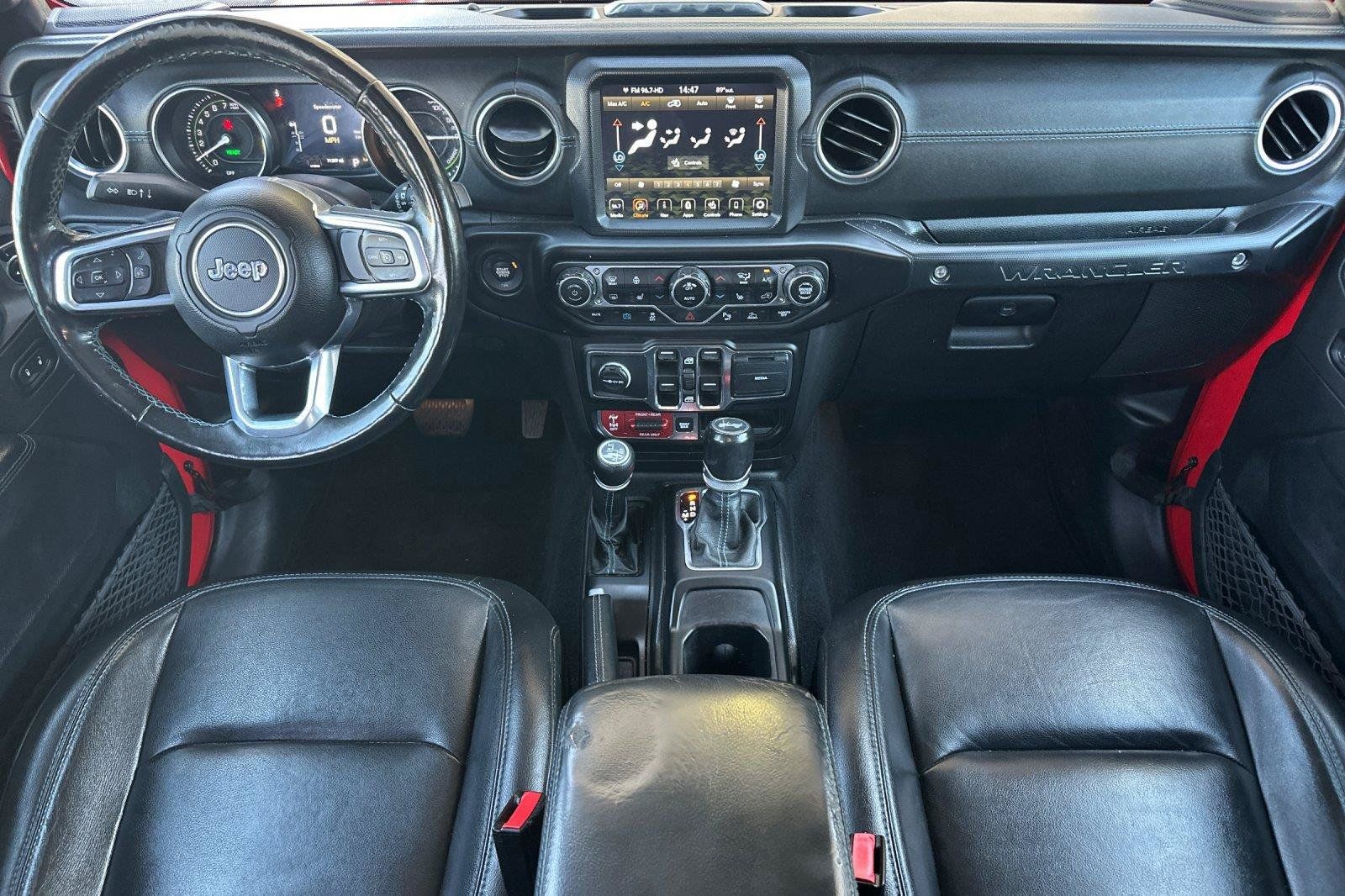 Used 2021 Jeep Wrangler Unlimited Rubicon 4xe w/ Cold Weather Group AWD/4WD image 12