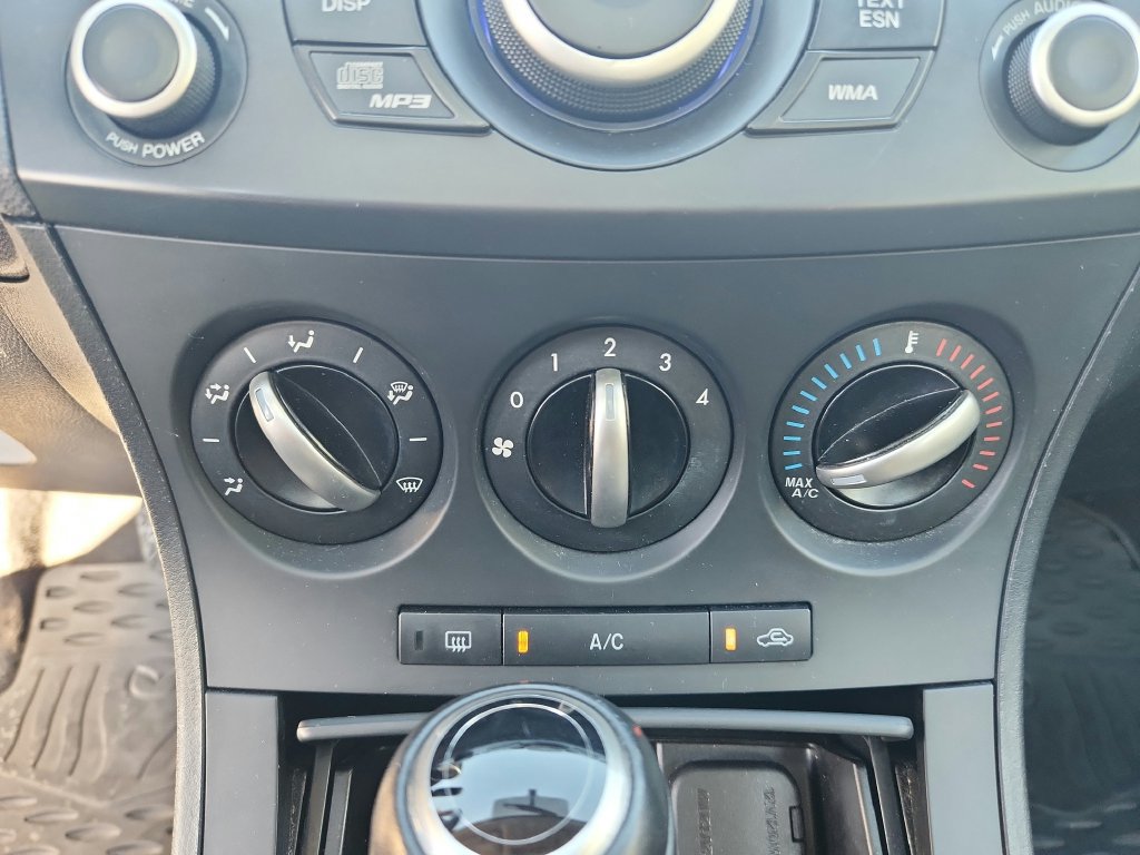 Used 2012 MAZDA MAZDA3 i Touring FWD image 17