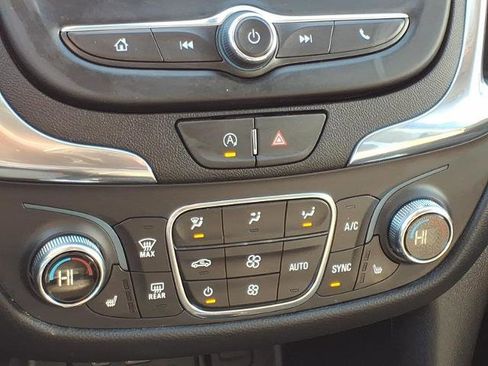 Used 2023 Chevrolet Equinox LT image 21