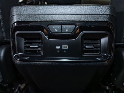 Used 2025 GMC Sierra 2500 AT4 w/ AT4 Premium Plus Package image 24