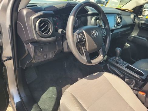 Used 2022 Toyota Tacoma SR AWD/4WD image 12