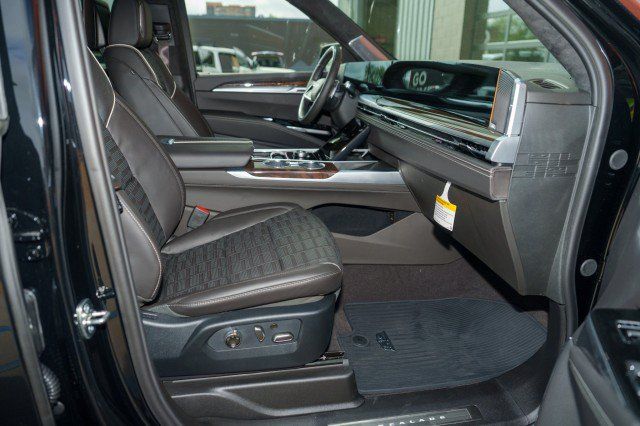 Used 2026 Cadillac Escalade Platinum Luxury AWD/4WD image 23