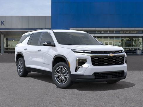 New 2027 Chevrolet Traverse LT w/ Driver Confidence Package FWD image 7