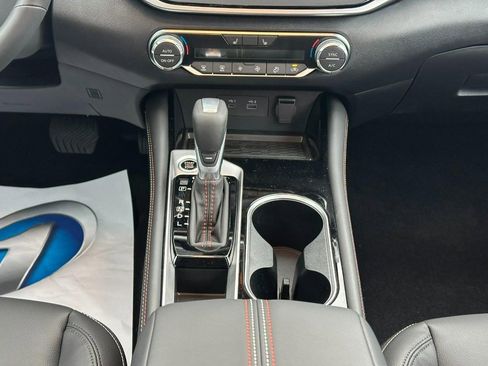 New 2025 Nissan Altima 2.5 SR image 9