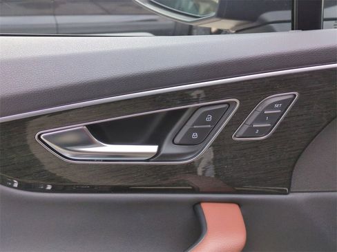 Used 2022 Audi Q7 3.0T Premium Plus image 11
