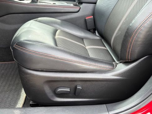 Used 2025 Nissan Altima 2.5 SR FWD image 12