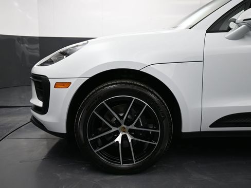 Certified 2026 Porsche Macan AWD/4WD image 12