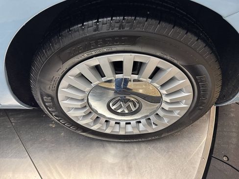 Used 2014 Volkswagen Beetle 1.8T image 32