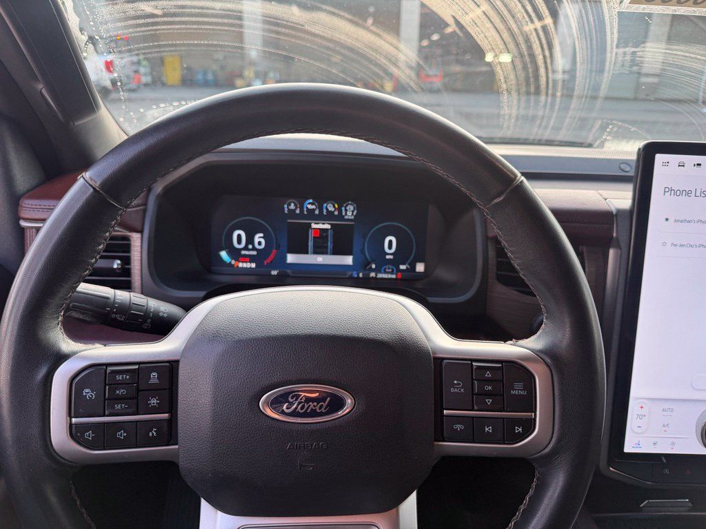 Used 2024 Ford Expedition Max Limited AWD/4WD image 5