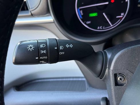 Used 2022 Toyota Sienna Limited AWD/4WD image 35