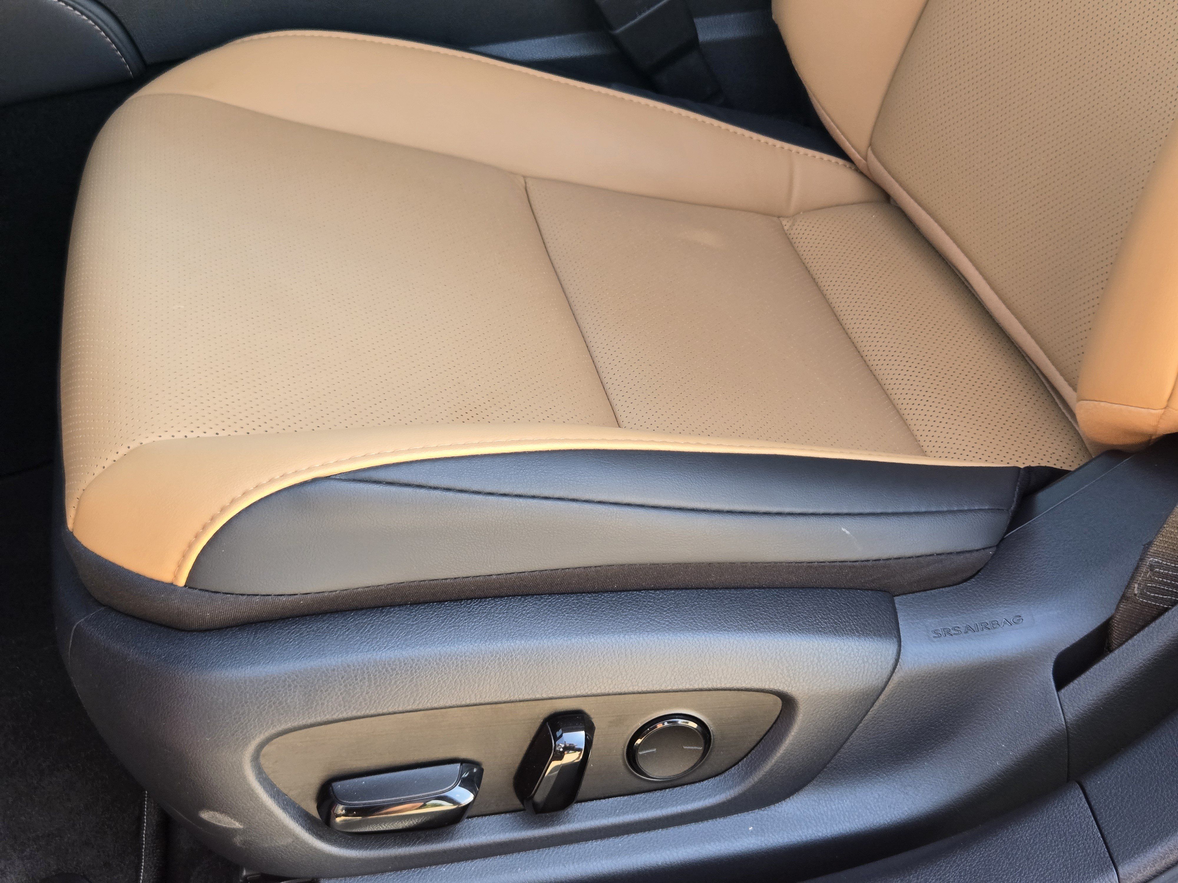 Used 2025 Lexus ES 300h w/ Premium Package FWD image 32