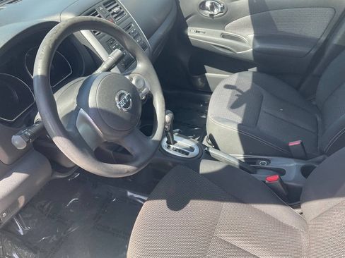 Used 2014 Nissan Versa SV FWD image 9