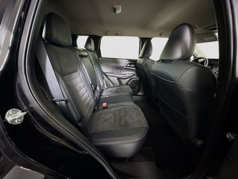 Used 2024 Mitsubishi Outlander SE Black Edition image 27