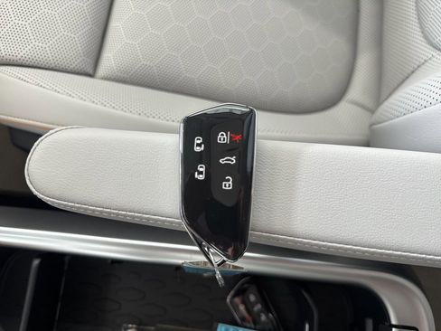 New 2025 Volkswagen ID. Buzz Pro S Plus image 31