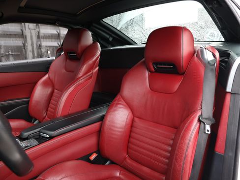 Used 2017 Mercedes-Benz SL 550 image 10
