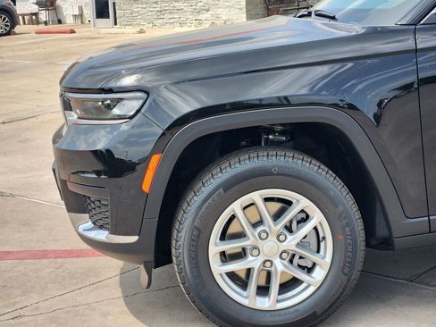 New 2026 Jeep Grand Cherokee L Laredo RWD image 10