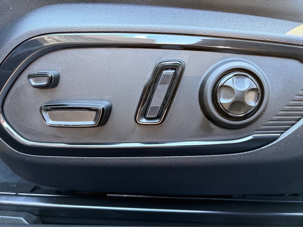 New 2026 Dodge Charger R/T AWD/4WD image 15