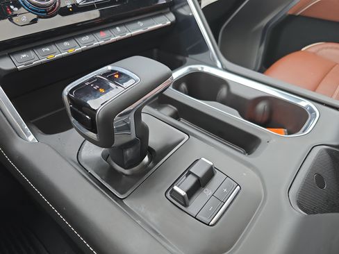 Used 2025 GMC Sierra 1500 Denali Ultimate image 27