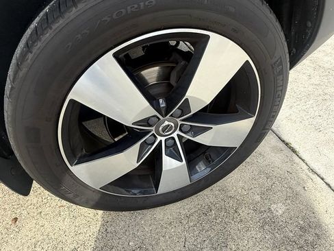 Used 2019 Volvo XC40 T5 Momentum AWD/4WD image 5