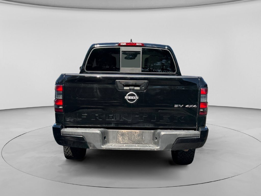 Used 2022 Nissan Frontier SV AWD/4WD image 5