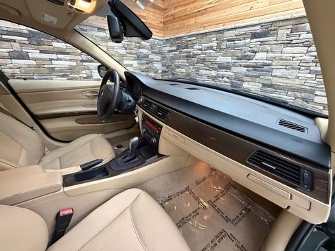 Used 2011 BMW 328i xDrive Sedan image 13