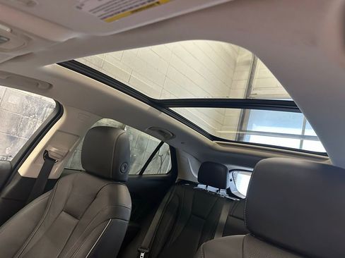 Used 2021 Buick Envision Essence w/ Technology Package I image 16