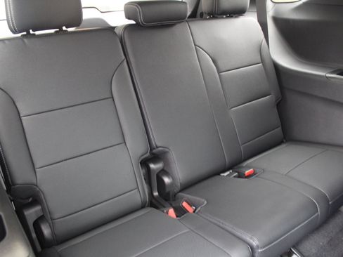 New 2026 Chevrolet Traverse LT w/ Midnight/Sport Edition image 17