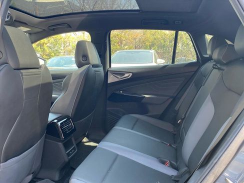 Used 2023 Volkswagen ID.4 Pro S image 17