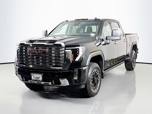 New 2025 GMC Sierra 3500 Denali w/ Denali Reserve Package image 3