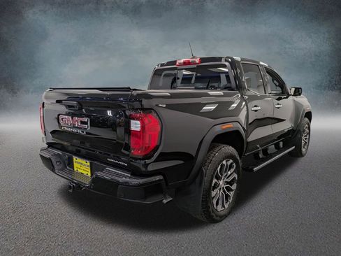 Used 2025 GMC Canyon Denali AWD/4WD image 4