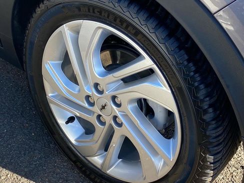 Used 2023 Chevrolet Bolt LT image 19