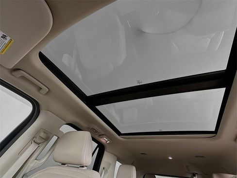 Used 2024 Ford Expedition Limited image 14