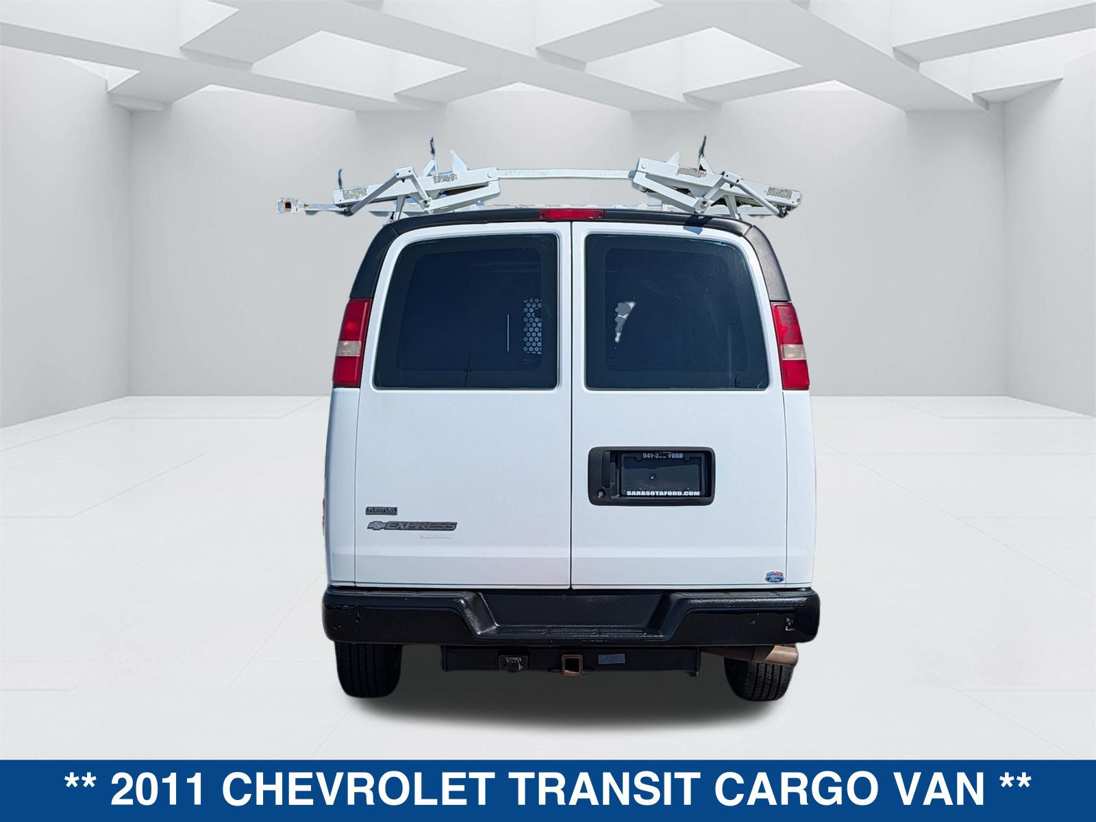 Used 2011 Chevrolet Express 2500 RWD image 6