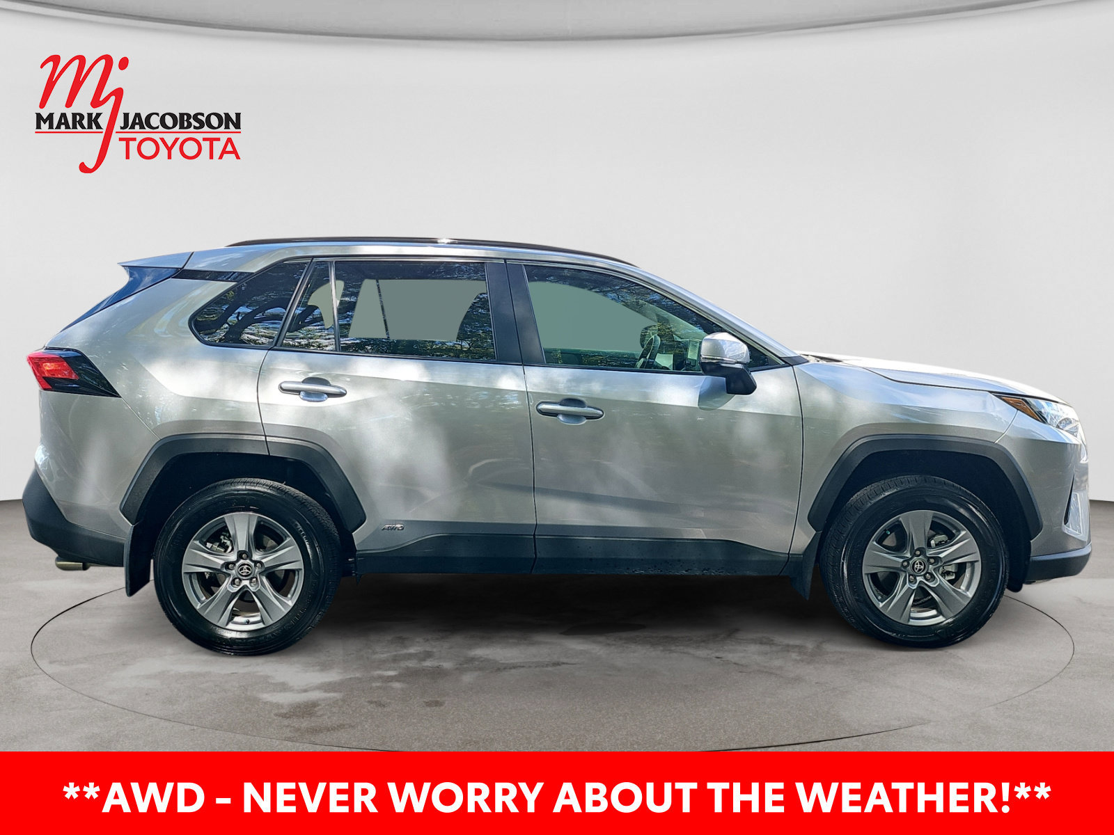 Used 2025 Toyota RAV4 XLE w/ Convenience Package AWD/4WD image 7