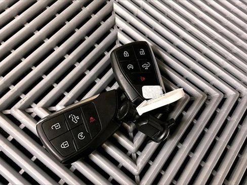 Used 2022 GMC Sierra 1500 AT4 w/ AT4 Premium Package image 10