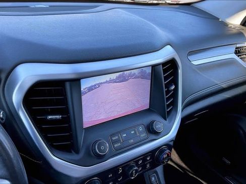 Used 2018 GMC Acadia SLT image 11