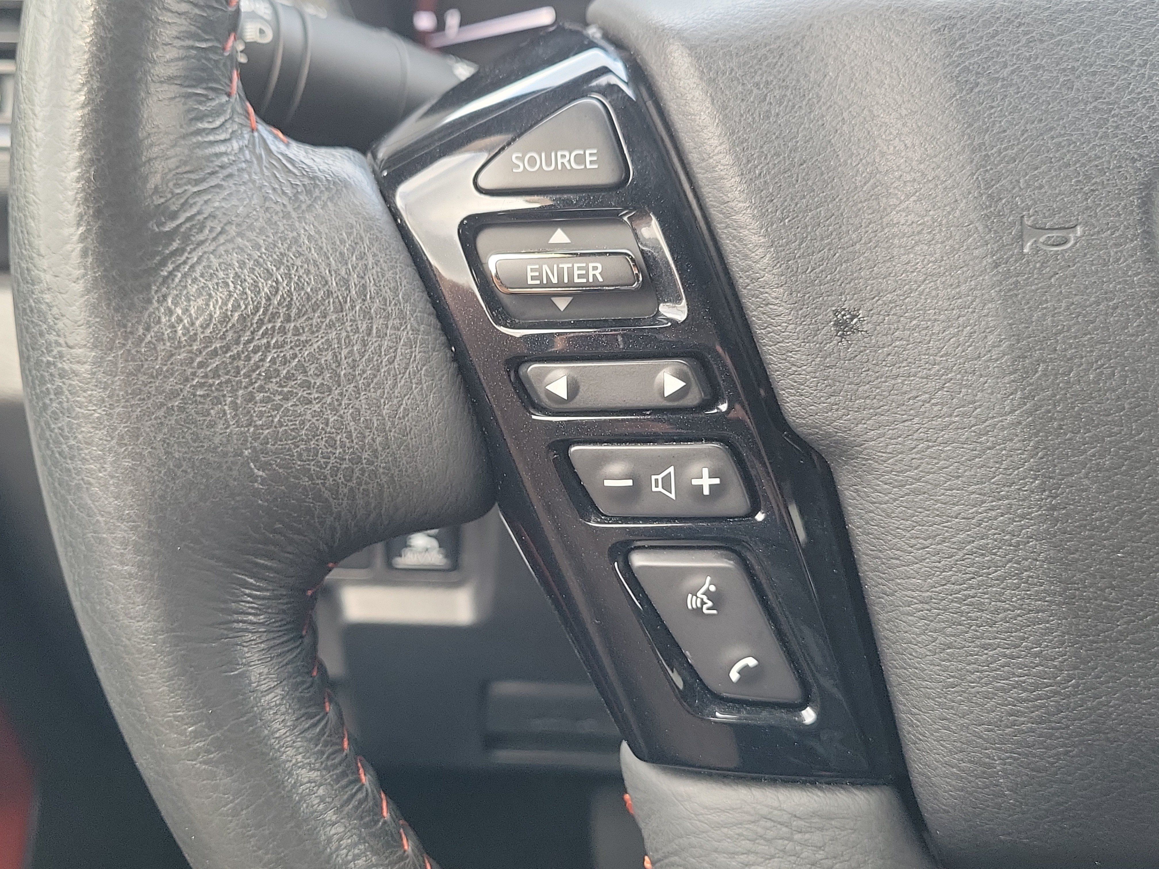 Used 2022 Nissan Frontier Pro-X RWD image 24