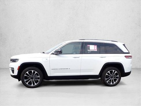 Used 2023 Jeep Grand Cherokee 4WD 4xe w/ Luxury Tech Group II image 2