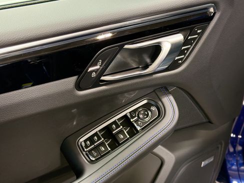 Certified 2026 Porsche Macan S AWD/4WD image 23