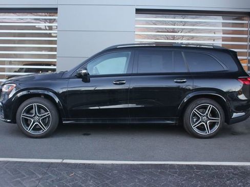 Used 2024 Mercedes-Benz GLS 450 4MATIC image 6