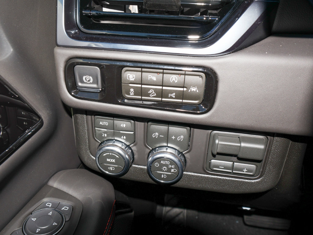 New 2026 GMC Yukon AT4 Ultimate AWD/4WD image 35