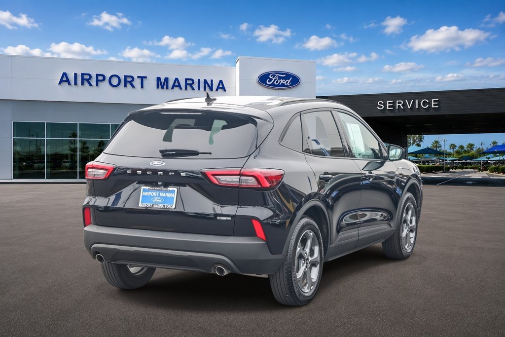 Certified 2025 Ford Escape ST-Line Select AWD/4WD image 8