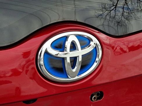 Used 2018 Toyota Prius Prime Premium image 30