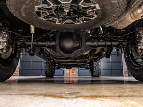 Used 2025 GMC Sierra 2500 AT4X image 16