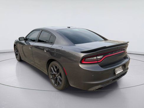 Used 2020 Dodge Charger SXT w/ Blacktop Package RWD image 5