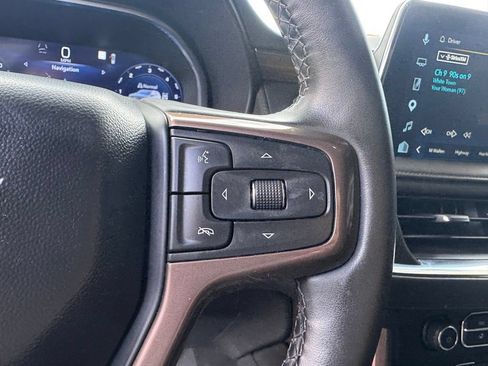 Used 2023 Chevrolet Suburban High Country AWD/4WD image 19