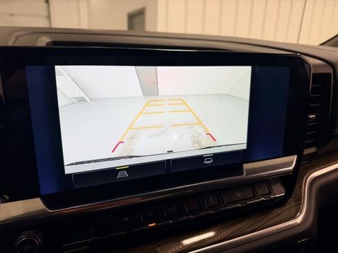 Used 2022 Chevrolet Silverado 1500 LT image 15