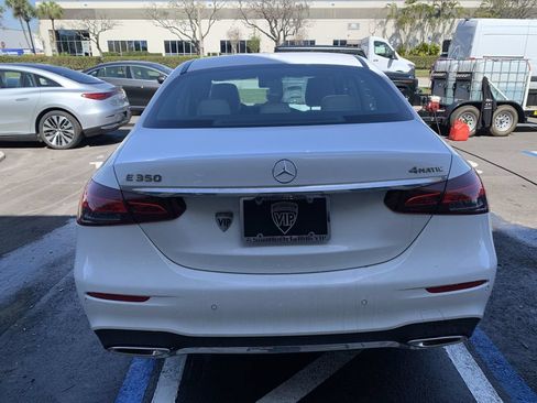 Used 2023 Mercedes-Benz E 350 4MATIC Sedan image 3